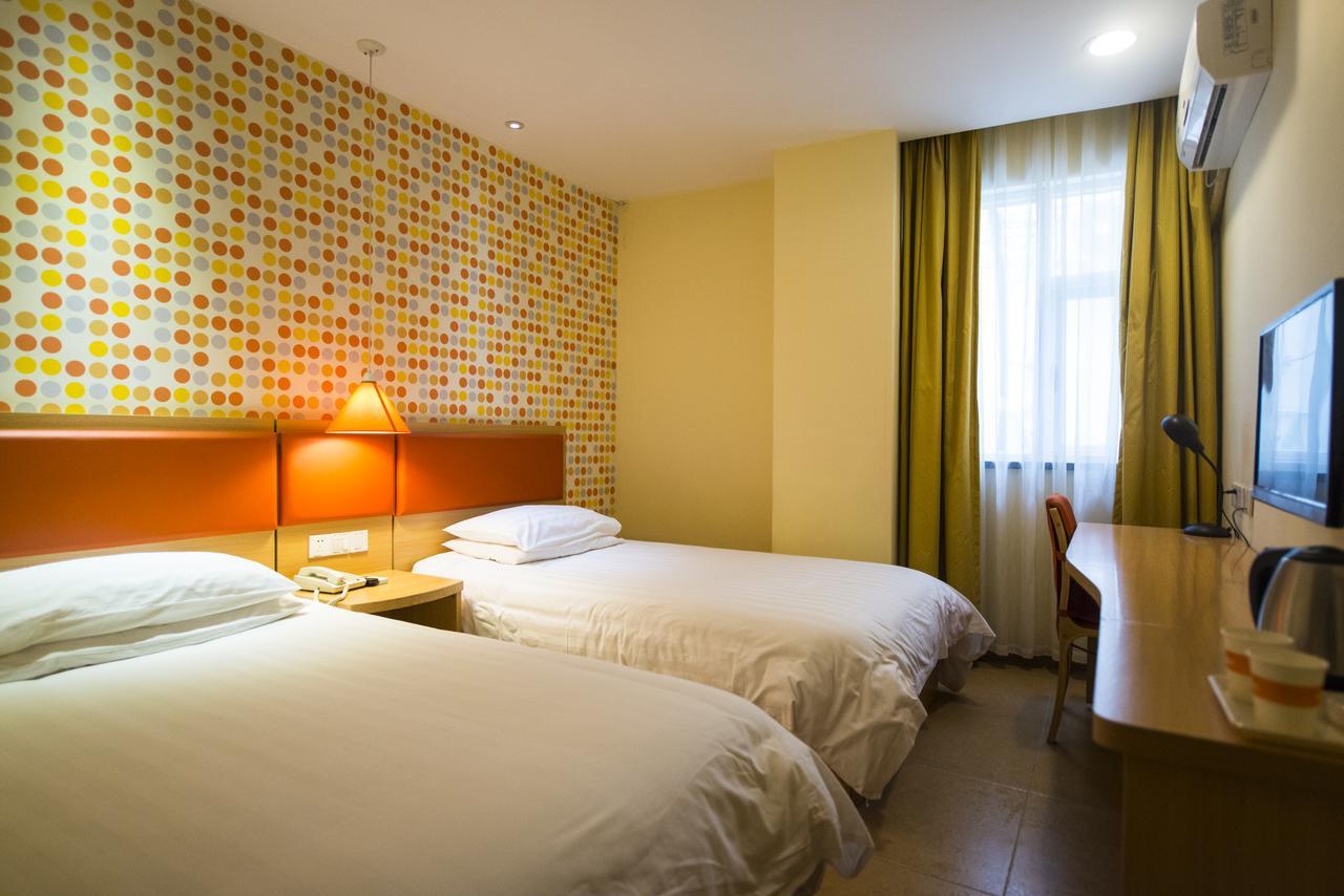 Home Inn Shanghai Railway Station North Square Екстер'єр фото